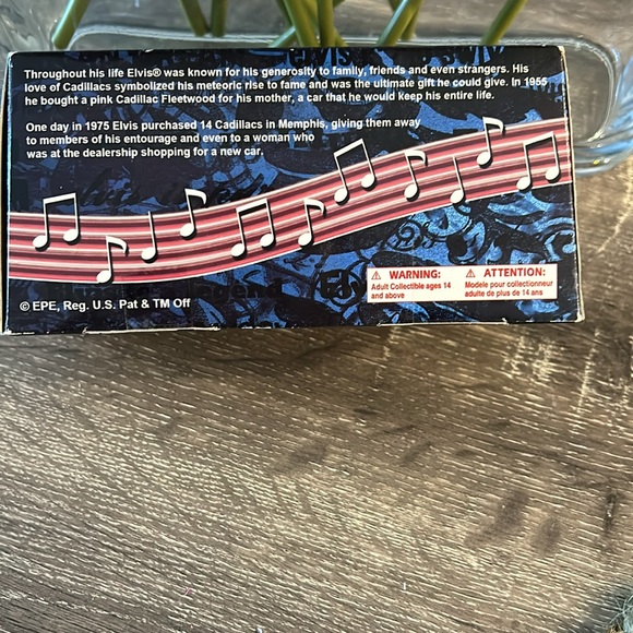 Motor City Classics - 1949 Elvis Pink Cadillac. - Picture 4 of 4